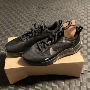 Nike Men's Black Sneakers